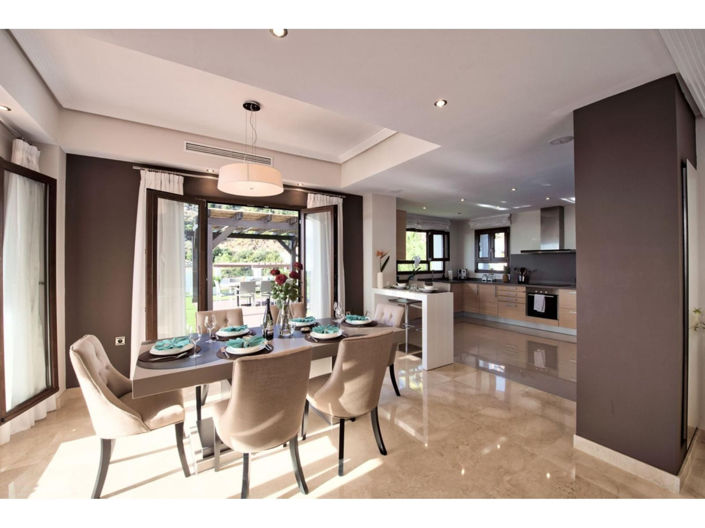 Image No.2-5 Bed House for sale