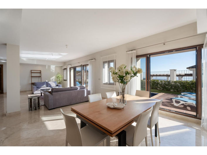 Image No.31-5 Bed House for sale
