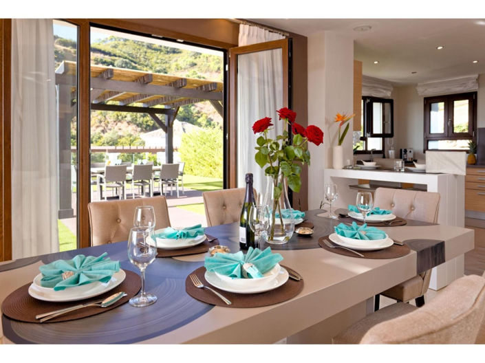 Image No.4-5 Bed House for sale