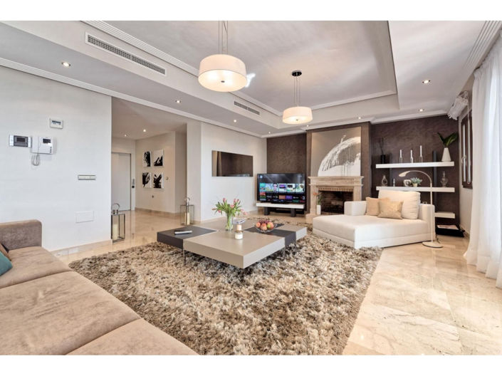 Image No.42-5 Bed House for sale