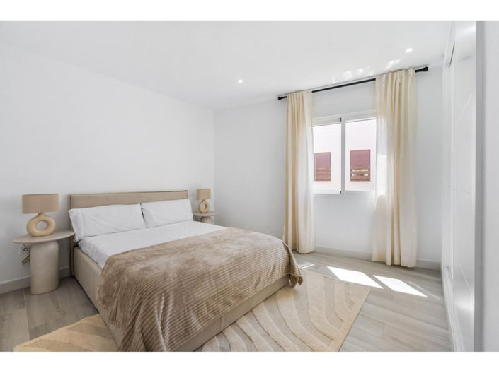 Image No.11-3 Bed Apartment for sale