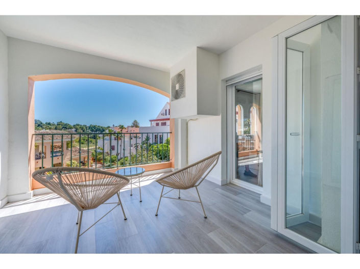 Image No.24-3 Bed Apartment for sale