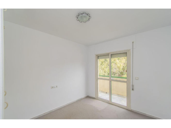 Image No.18-4 Bed Apartment for sale