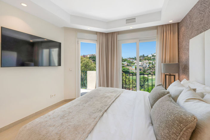 Image No.19-3 Bed House for sale