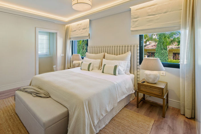 Image No.26-5 Bed House for sale