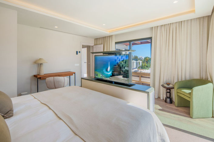 Image No.36-5 Bed House for sale