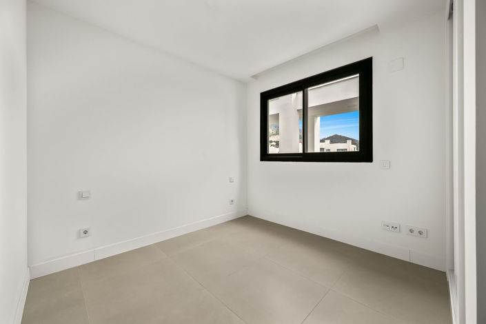 Image No.9-2 Bed Apartment for sale
