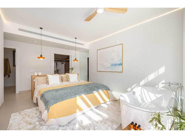 Image No.10-3 Bed Apartment for sale