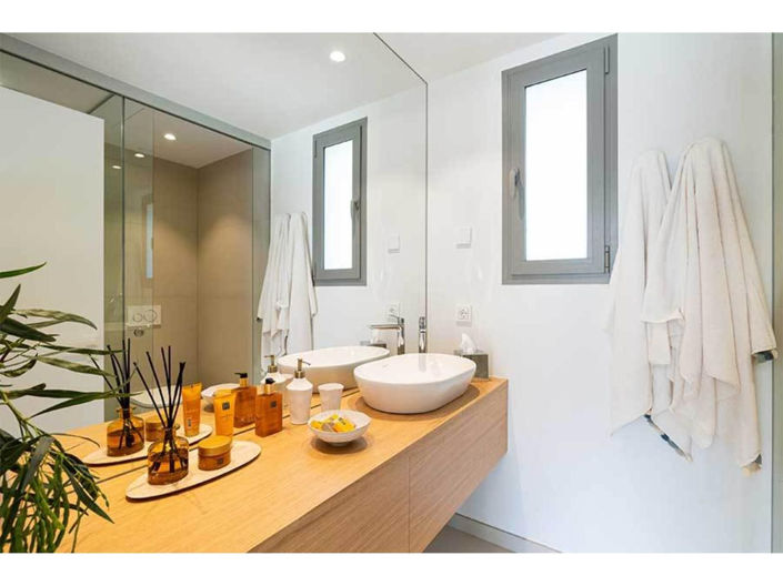 Image No.8-3 Bed Apartment for sale