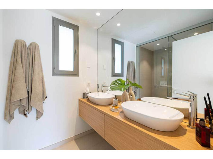 Image No.9-3 Bed Apartment for sale