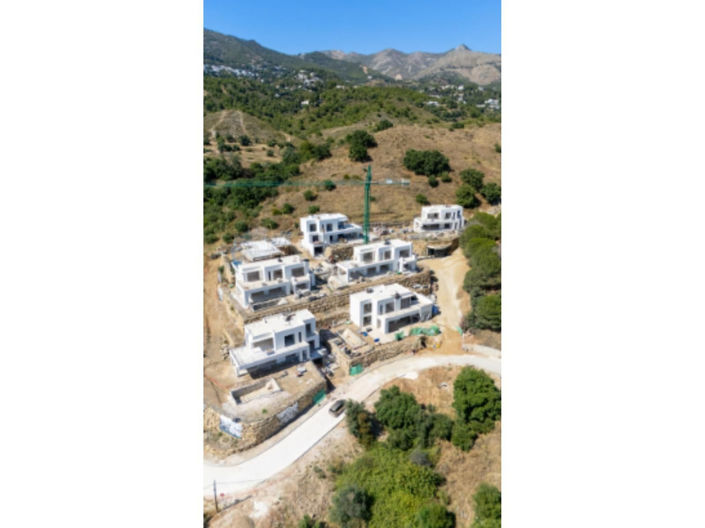 Image No.31-4 Bed House for sale