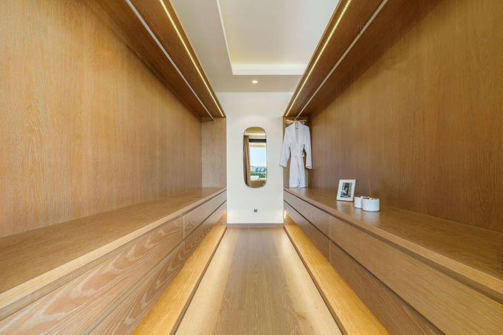 Image No.21-6 Bed House for sale