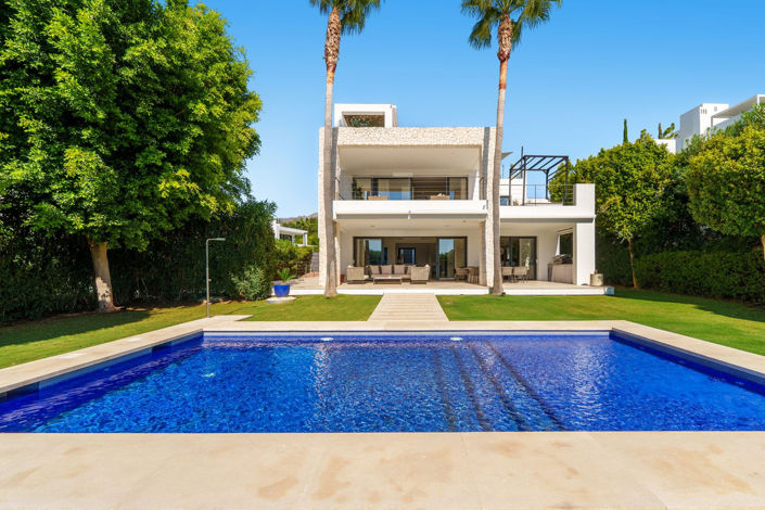 Image No.30-6 Bed House for sale