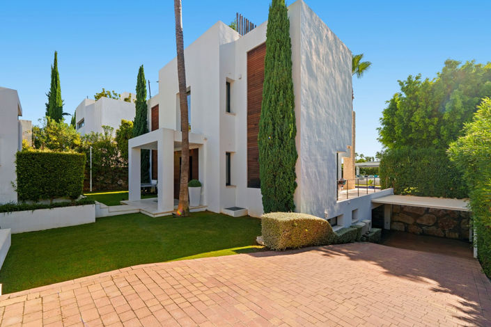Image No.38-6 Bed House for sale