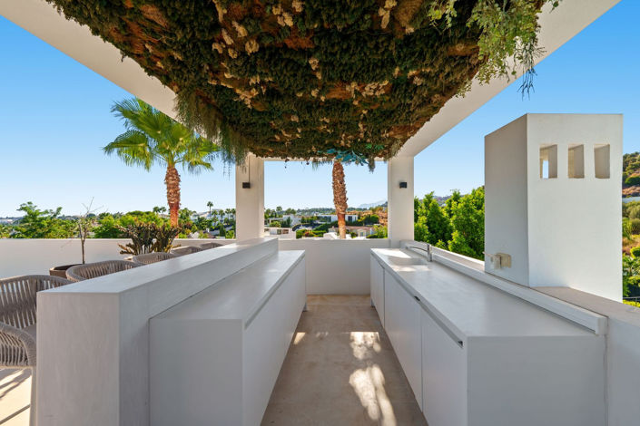 Image No.39-6 Bed House for sale