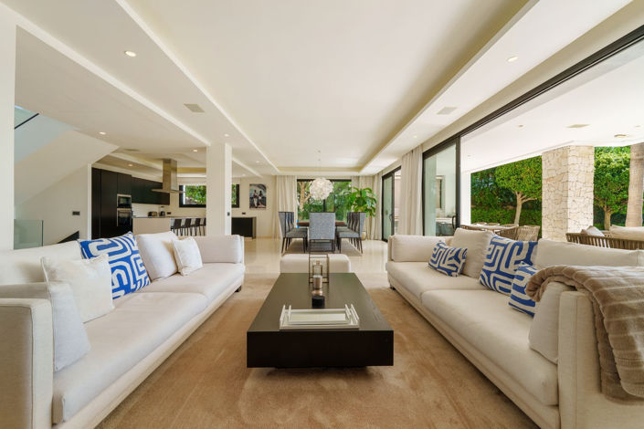 Image No.42-6 Bed House for sale