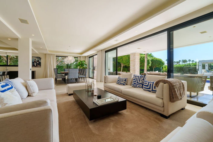 Image No.43-6 Bed House for sale