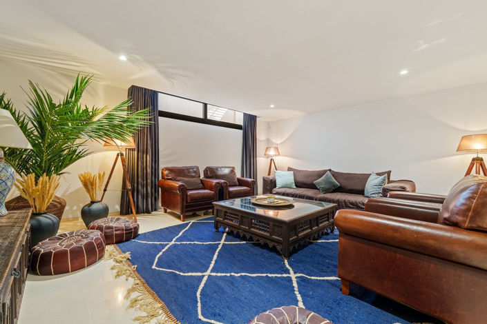Image No.5-6 Bed House for sale