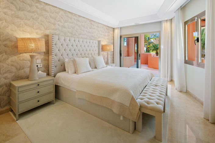 Image No.21-3 Bed Apartment for sale