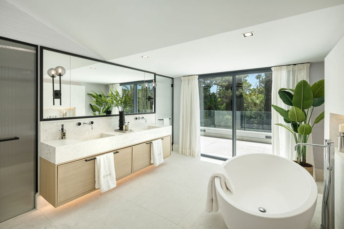 Image No.13-7 Bed House for sale