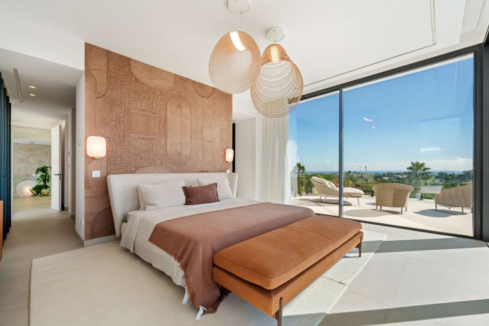 Image No.12-5 Bed House for sale