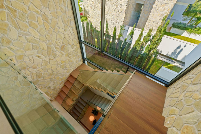 Image No.35-5 Bed House for sale