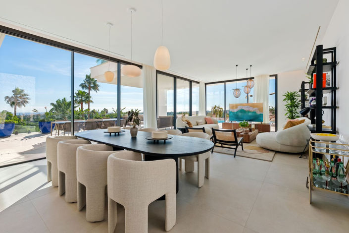 Image No.9-5 Bed House for sale