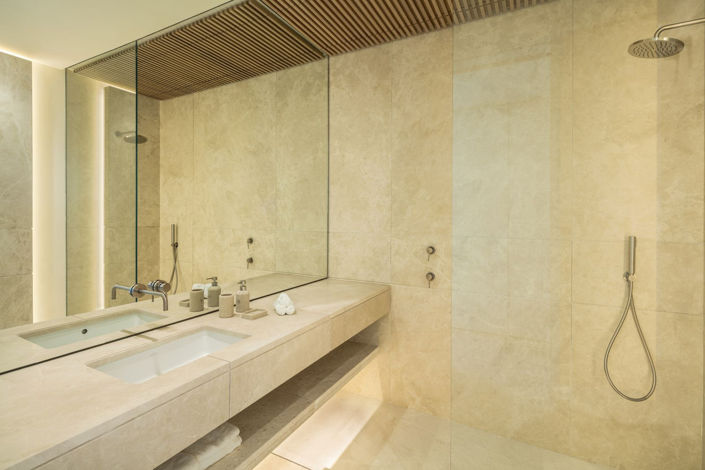 Image No.16-7 Bed House for sale