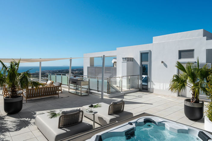 Image No.2-4 Bed House for sale