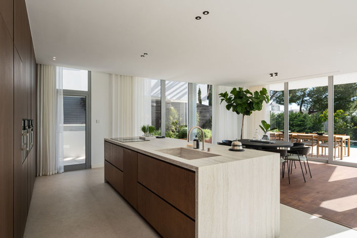 Image No.4-4 Bed House for sale