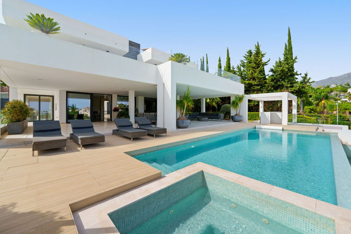 Image No.38-5 Bed House for sale
