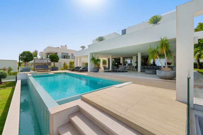 Image No.39-5 Bed House for sale