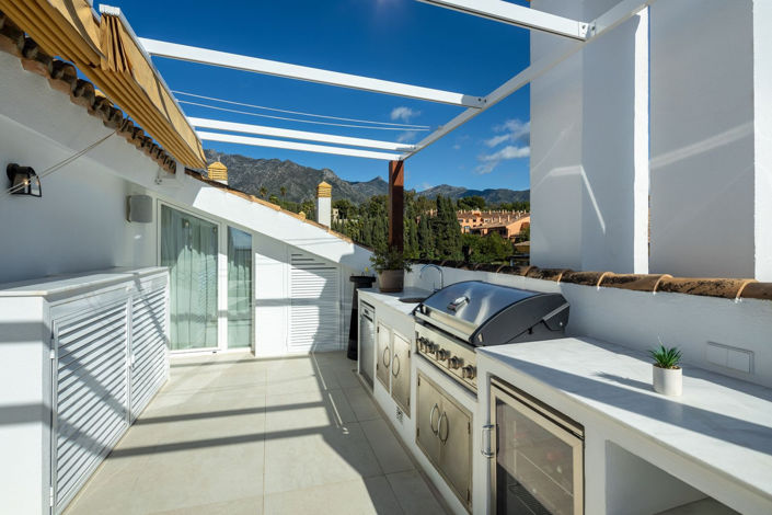 Image No.23-5 Bed Apartment for sale