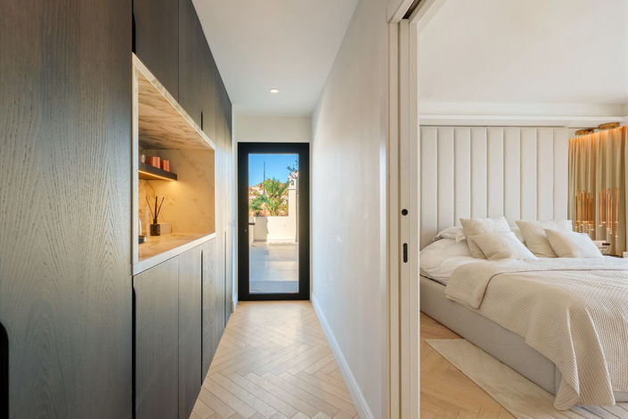 Image No.24-3 Bed Apartment for sale