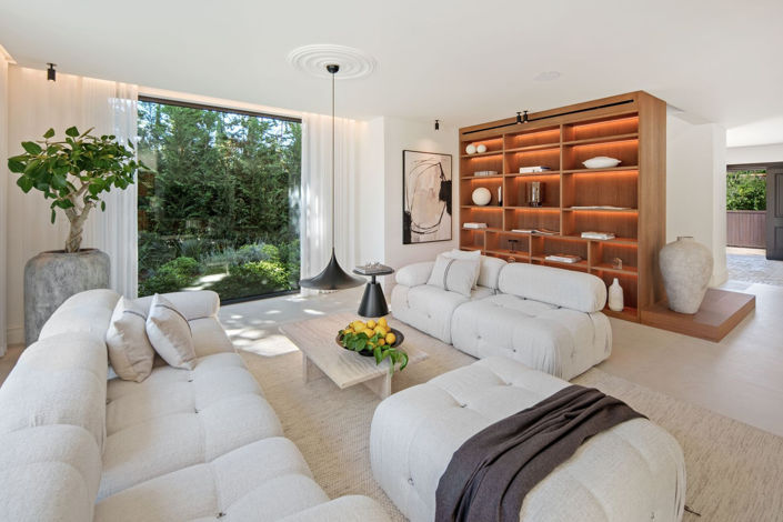 Image No.22-4 Bed House for sale
