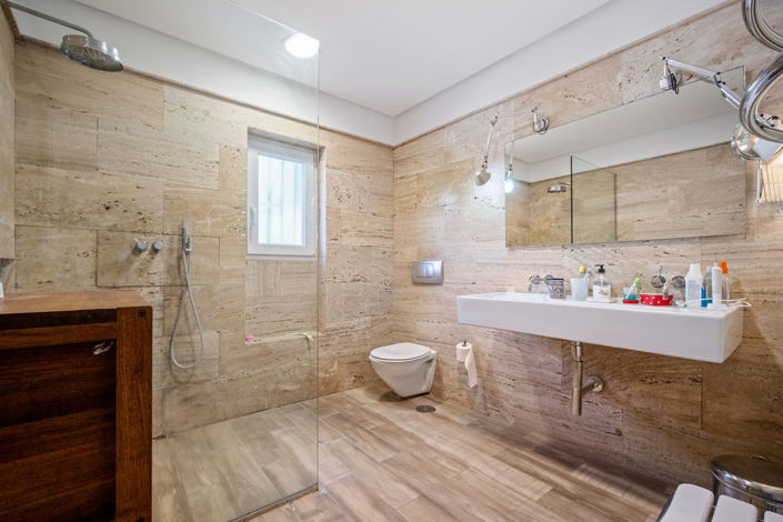 Image No.14-4 Bed House for sale