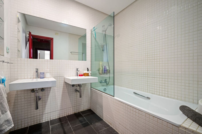 Image No.15-4 Bed House for sale