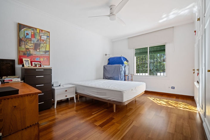 Image No.16-4 Bed House for sale
