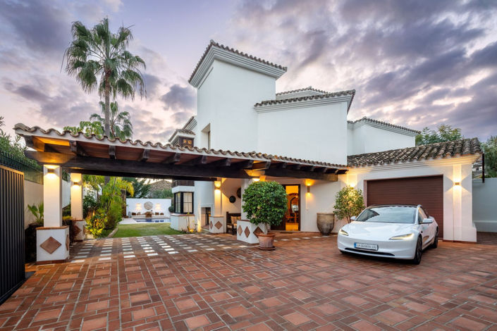 Image No.18-4 Bed House for sale