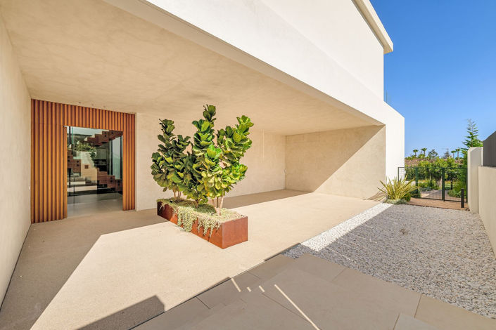 Image No.48-6 Bed House for sale