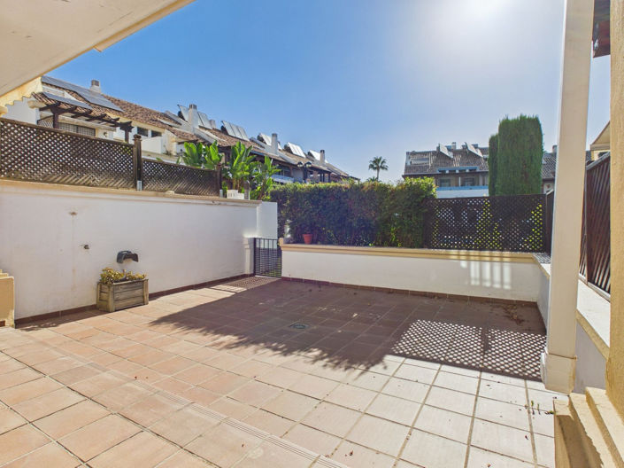 Image No.20-4 Bed House for sale