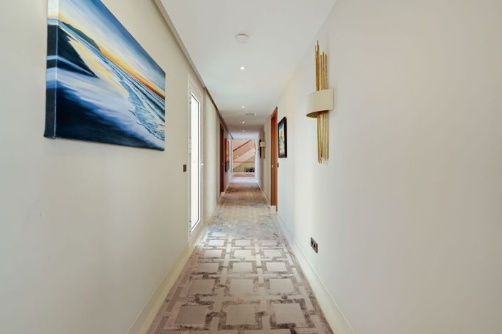 Image No.40-9 Bed House for sale