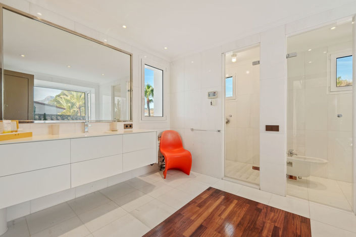Image No.44-9 Bed House for sale