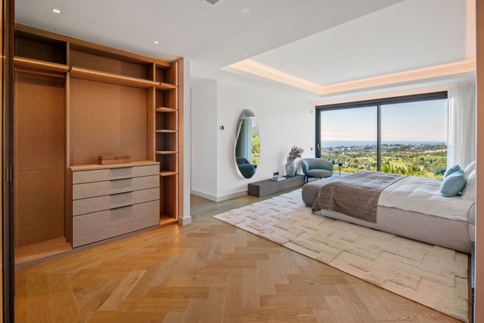 Image No.19-4 Bed House for sale
