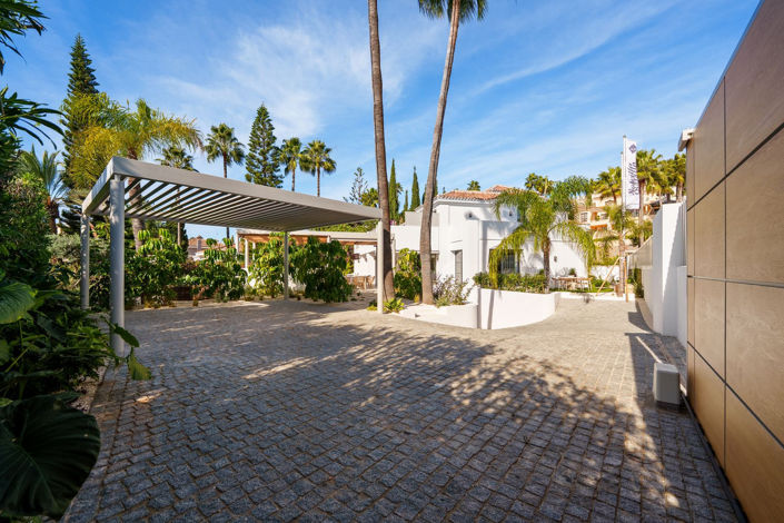 Image No.27-5 Bed House for sale