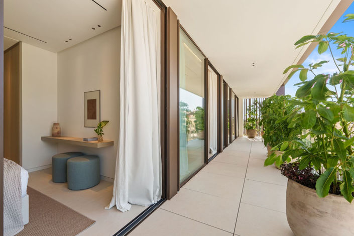 Image No.28-5 Bed House for sale