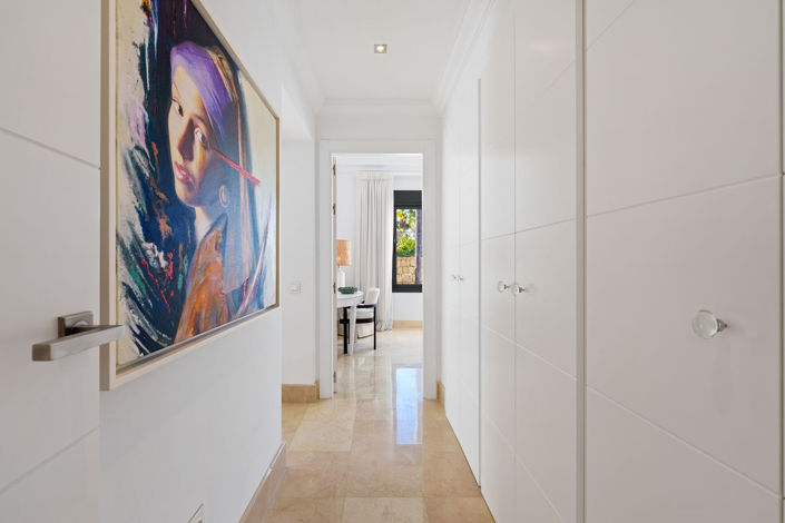 Image No.22-4 Bed House for sale