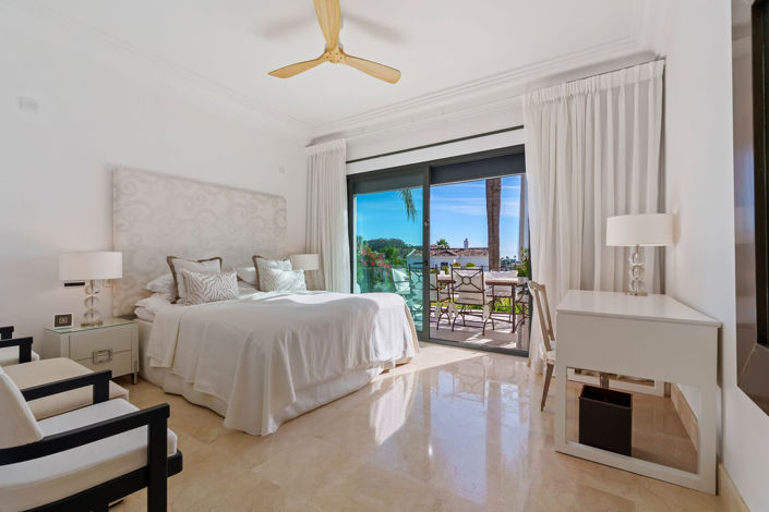 Image No.23-4 Bed House for sale