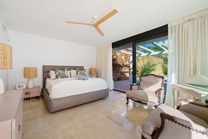 Image No.35-4 Bed House for sale