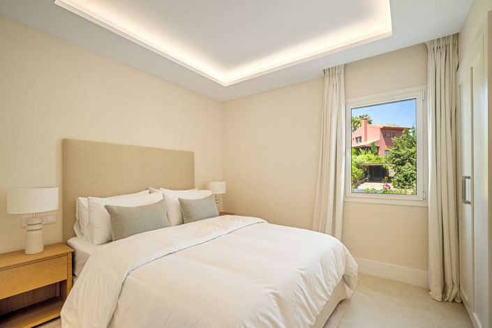 Image No.21-4 Bed House for sale